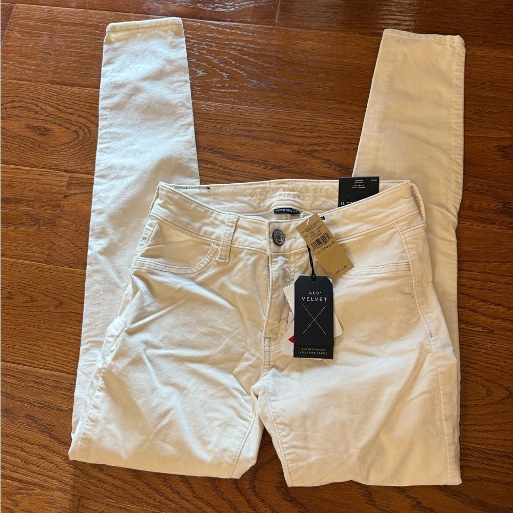 American Eagle size 0 Velvet Women's Cream Jeans